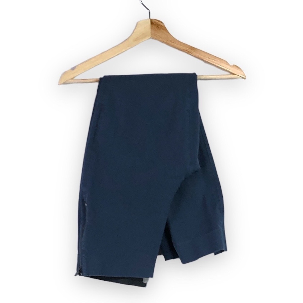 Everlane - The Side-Zip Stretch Cotton Pant in Navy - 6